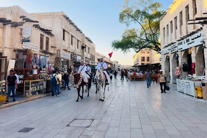 Doha Tour with Gondola Ride at Villaggio Mall