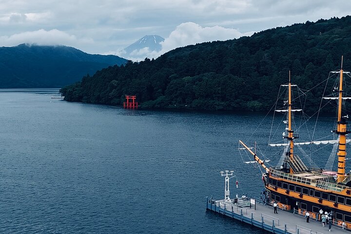 Fuji/Hakone Private Tour with English Guide & Fully Customizable
