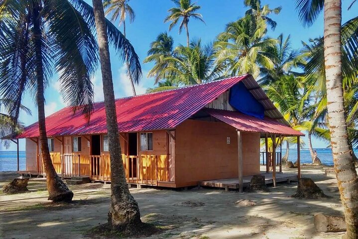 San Blas Islands 4D/3N Trip with Holandeses Cays & Boat Tour