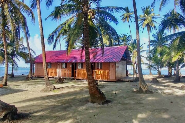 San Blas Islands 4D/3N Trip with Holandeses Cays & Boat Tour