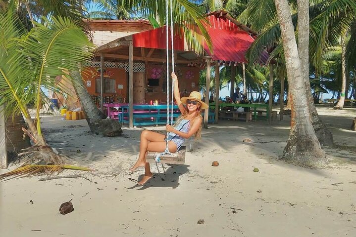 San Blas Islands 4D/3N Trip with Holandeses Cays & Boat Tour