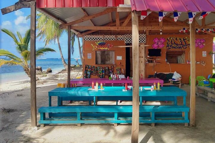 San Blas Islands 4D/3N Trip with Holandeses Cays & Boat Tour