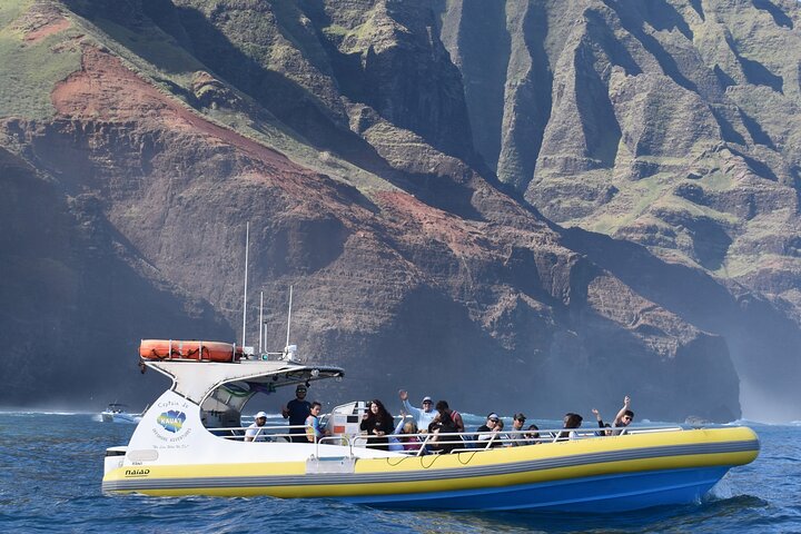 Kauai: Na Pali Coast Super Raft Snorkel Adventure