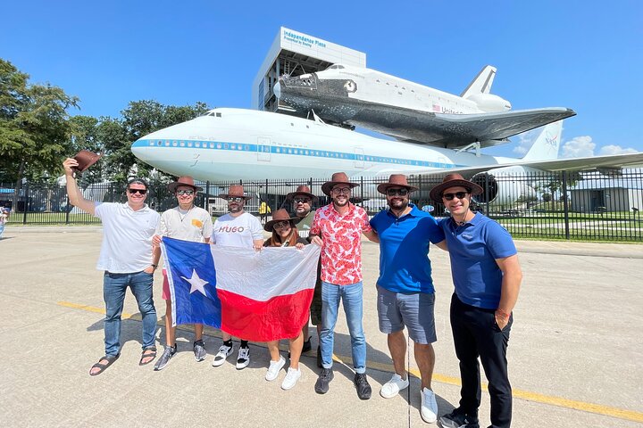 Houston NASA Space Center Round-Trip Transport & Tip-Sheet