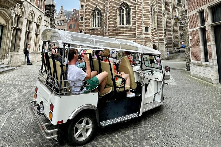 TukTuk Tour through historic Antwerp 2.5h