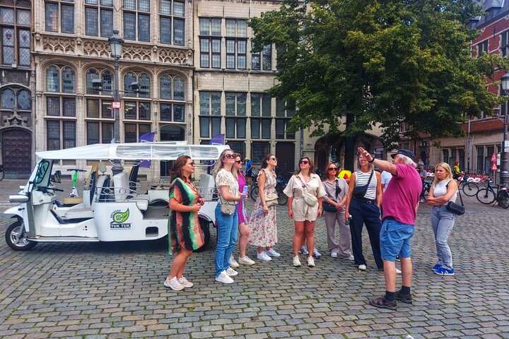 TukTuk tour through historic Antwerp of 1.5 hours