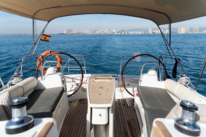 VALENCIA : Full day 7h sailing, sun and Mediterranean relaxation