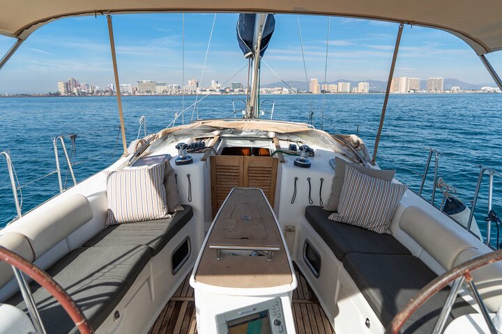 VALENCIA : Full day 7h sailing, sun and Mediterranean relaxation