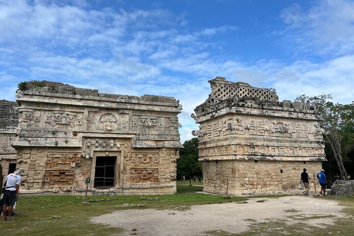 Chichen Itza Tour and 2 Cenotes from Valladolid small group