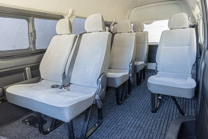 Private Airport Transfers:Cape Town Airport | 4-13 Seater Minibus