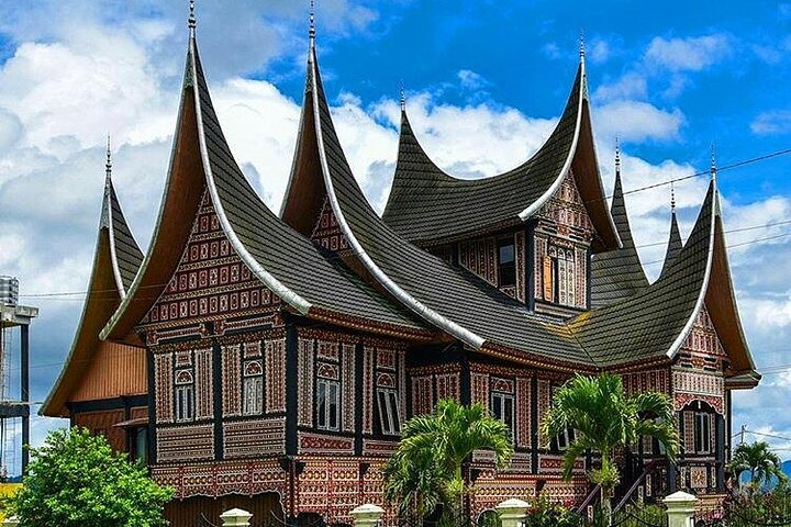 4 Days 3 Nights Private Tour in West Sumatra