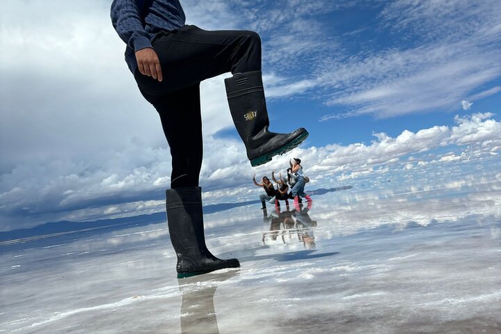 Salar de Uyuni Tour 1 day with Sunset