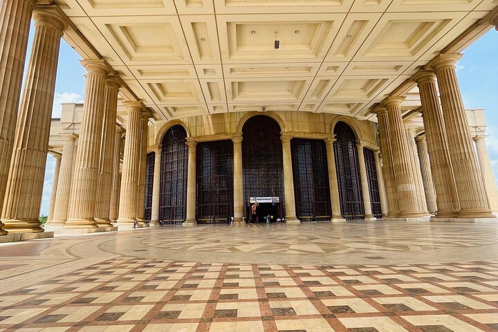 Our Lady of Peace Basilica Yamoussoukro Private Tour