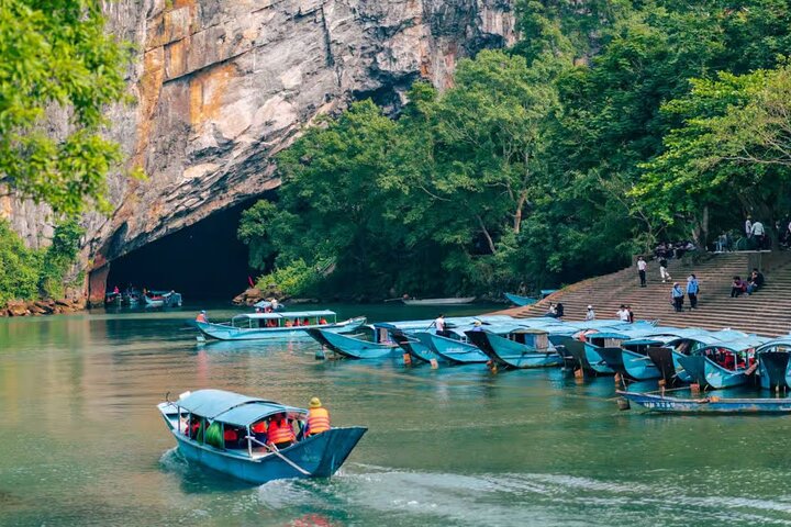 Phong Nha Cave and Paradise Cave: Guided Boat Tour & Exploration