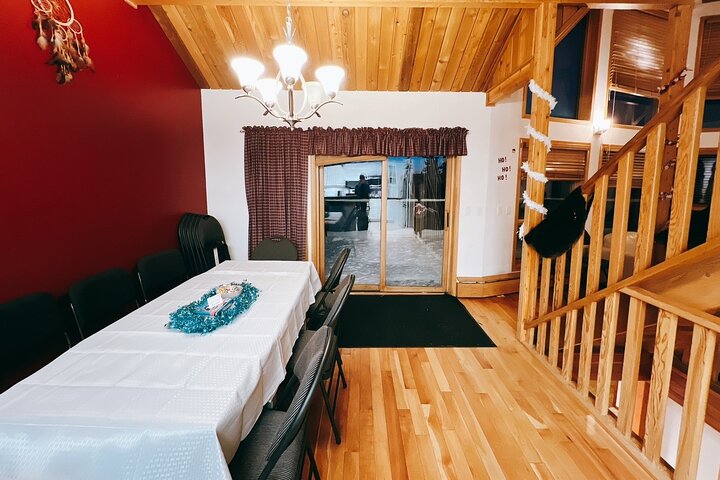 Yellowknife: Aurora Chasing + Aurora Lodge
