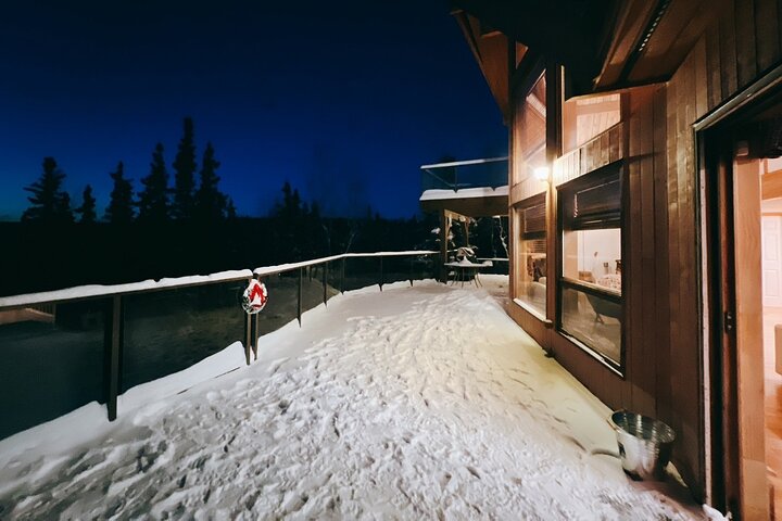 Yellowknife: Aurora Chasing + Aurora Lodge