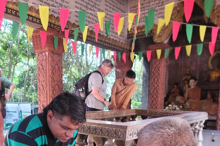 2-Days in temples and other areas