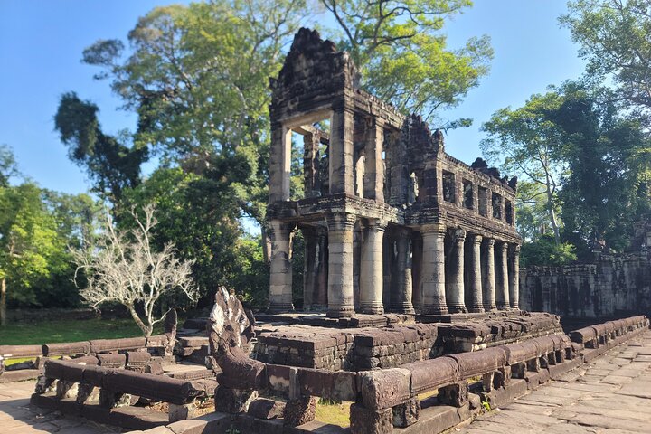 2-Days in temples and other areas