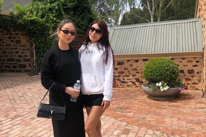 Experience Hahndorf & Barossa: Gourmet lunch, Wine, Beer & Treats