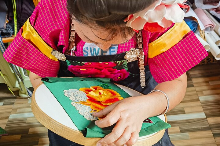 5 Days Guizhou Cave Tour Culture and Culinary Delights