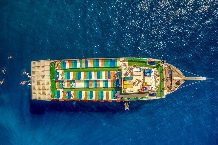 Full-Day Boka Bay Cruise Tour from Budva with Guide