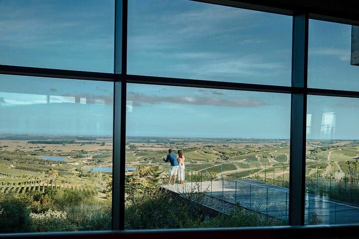 Wine Lovers - Bodega Garzon Experience