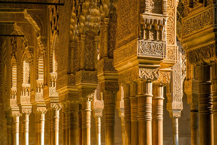 Skip-the-line Alhambra and Nasrid Palaces Tour in Granada