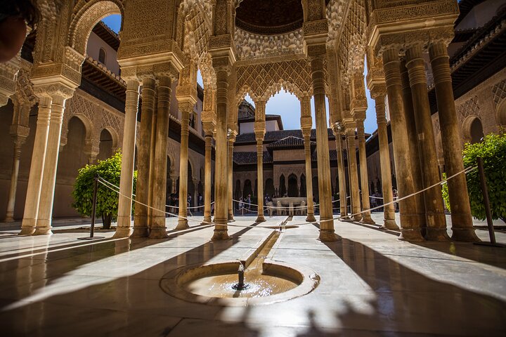 Skip-the-line Alhambra and Nasrid Palaces Tour in Granada