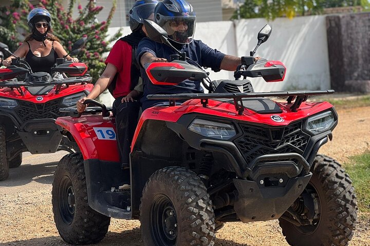 4h Quad Adventures in Zanzibar: Nungwi / Kendwa Transfer inclus