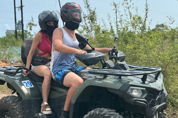 4h Quad Adventures in Zanzibar: Nungwi / Kendwa Transfer inclus