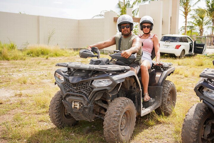4h Quad Adventures in Zanzibar: Nungwi / Kendwa Transfer inclus