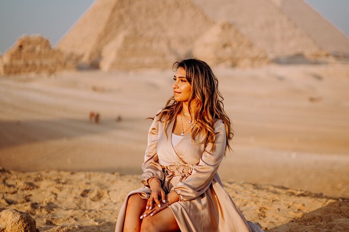 2 Hours Luxury Private Pyramids Photoshoot In Giza