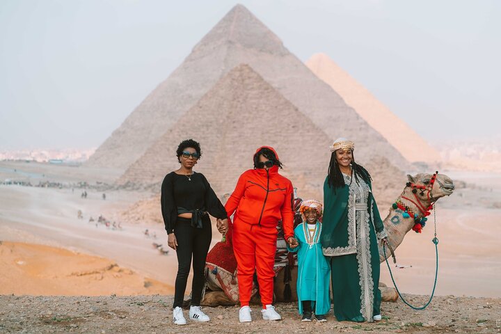 2 Hours Luxury Private Pyramids Photoshoot In Giza