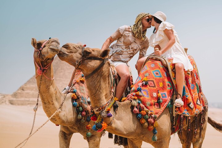 2 Hours Luxury Private Pyramids Photoshoot In Giza