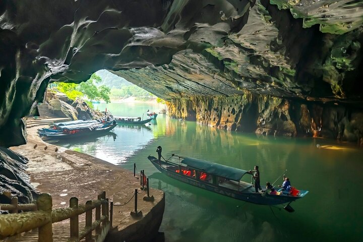 Phong Nha Cave and Paradise Cave: Guided Boat Tour & Exploration