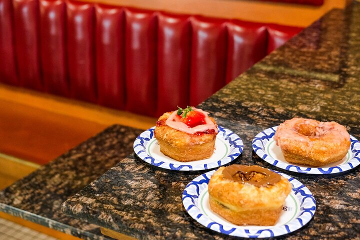 Detroit Sweet Treats Food Tour: Donuts, Coffee, Pastries & More