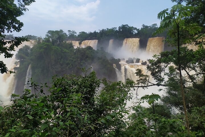 Private Iguazu Falls Tour: Brazil & Argentina in one VIP Day