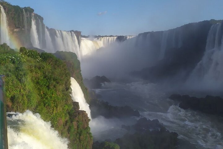 Private Iguazu Falls Tour: Brazil & Argentina in one VIP Day
