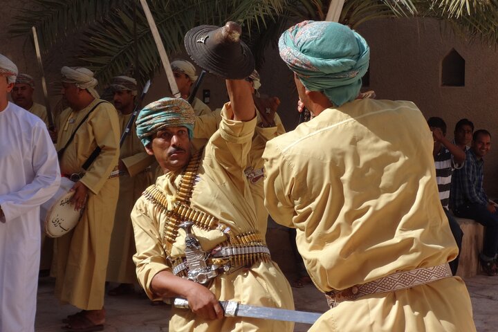 Full day tour to Nizwa, Jabrin and Misfat Al Abreyeen