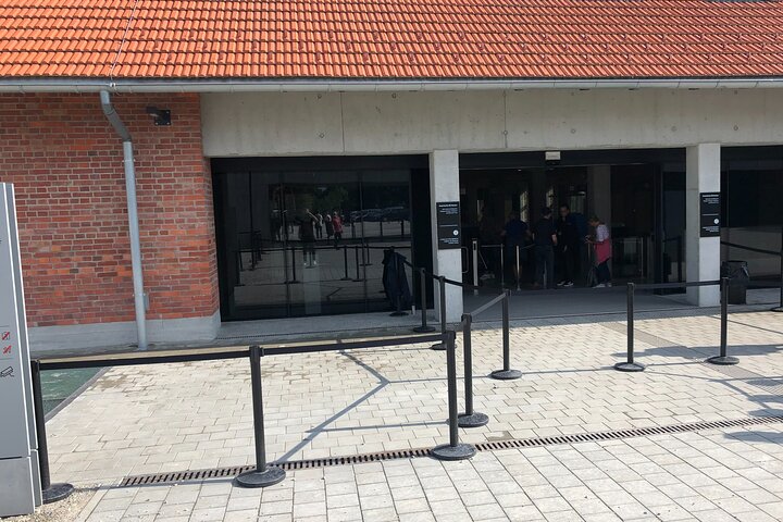 Auschwitz-Birkenau Guided Tour with Private Transport from Krakow