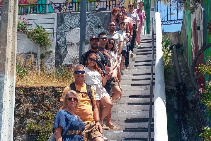 Santiago: Valparaiso, Viña del Mar & Casablanca Wine Tour