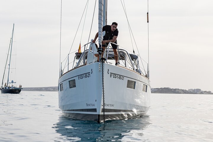 Private sailing yacht by the Bay of Palma and nearby coves