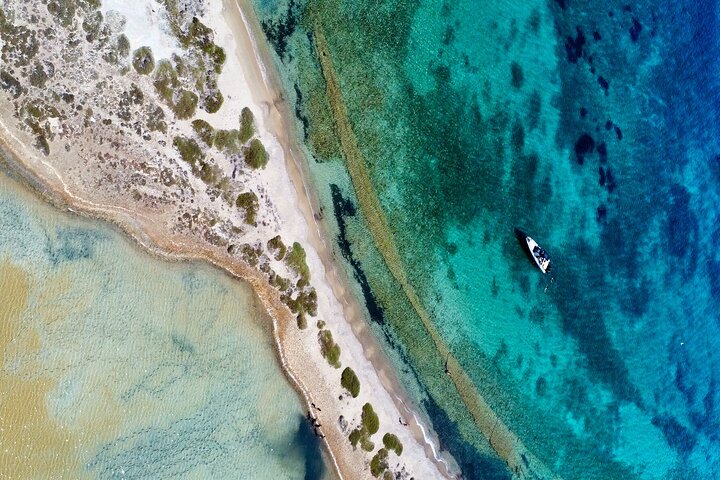 Private Boat Tour to Antiparos and Blue Lagoon