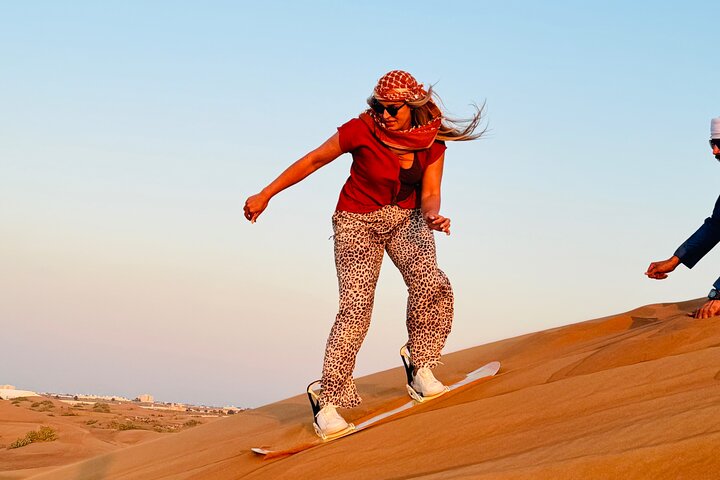 Dubai: VIP Sunset Red Dune Safari, Camel Ride & BBQ Dinner