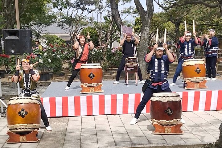 3 to 5 Hours Private Customizable Tour in Tokyo with Local Guide