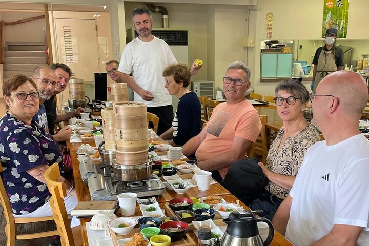 3 to 5 Hours Private Customizable Tour in Tokyo with Local Guide