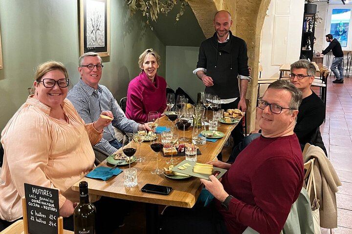 Bordeaux Old Town Food and Wine Tour