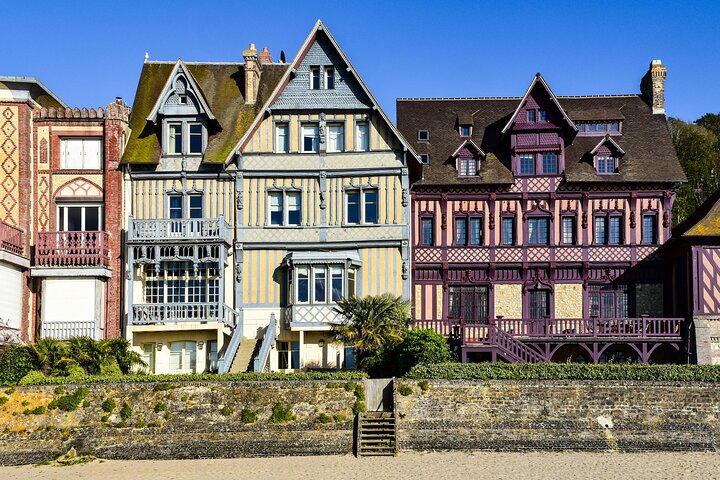 From Le Havre Breathtaking Honfleur and Deauville Shore Excursion