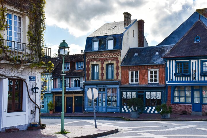 From Le Havre Breathtaking Honfleur and Deauville Shore Excursion
