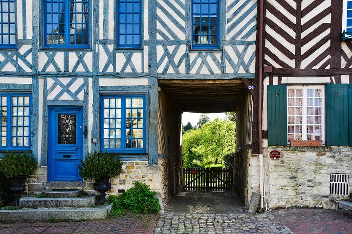 From Le Havre Breathtaking Honfleur and Deauville Shore Excursion